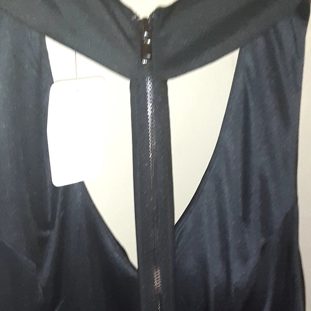 Sold Large Pink and black zipper razorback dress - Picture 5 of 9